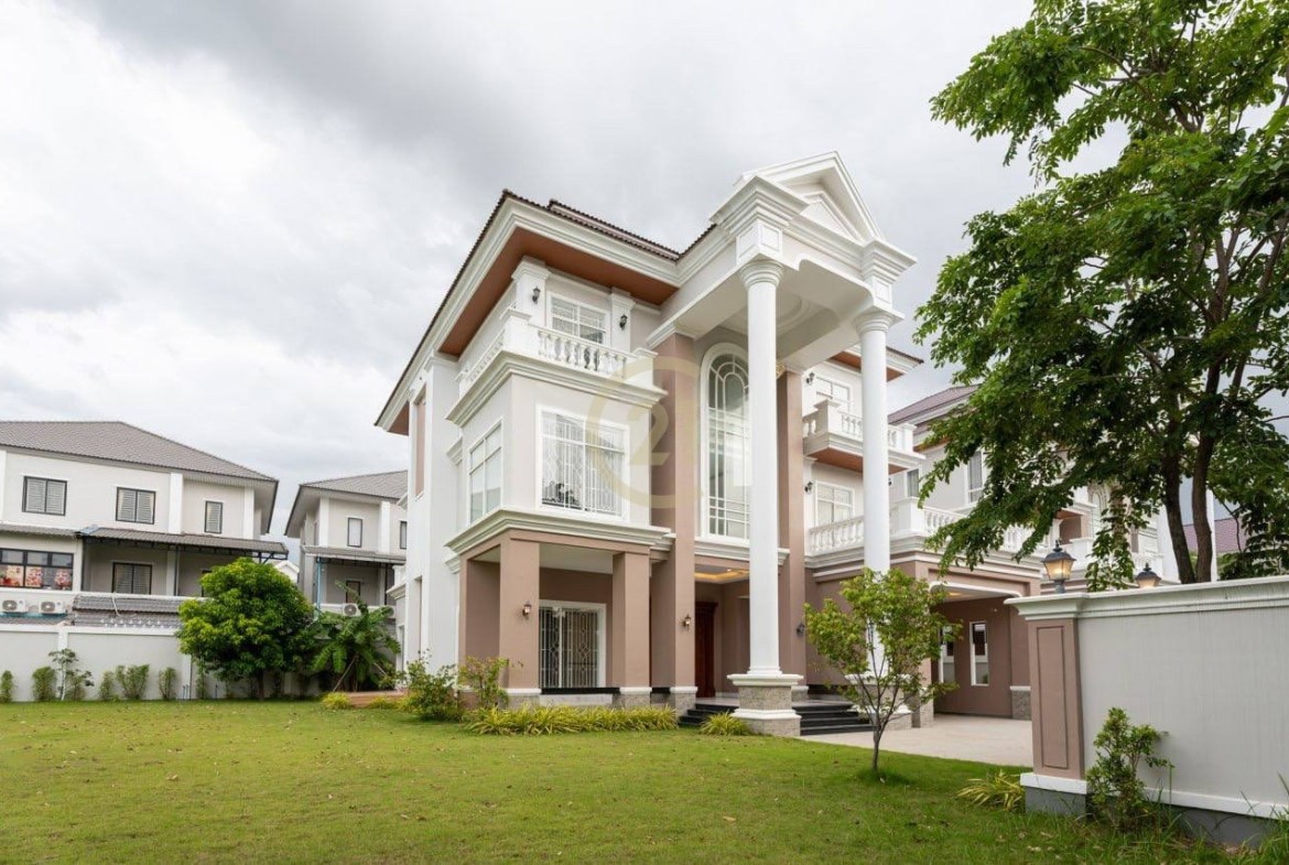 FOR RENT | Queen Villa – Peng Huoth Boeung Snor