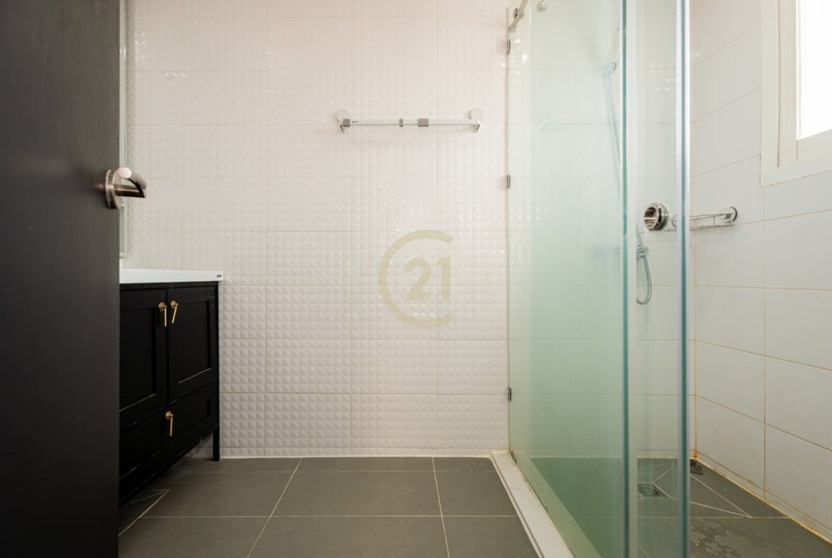 SPECIOUS 3 BEDROOM FOR RENT | TOUK KORK