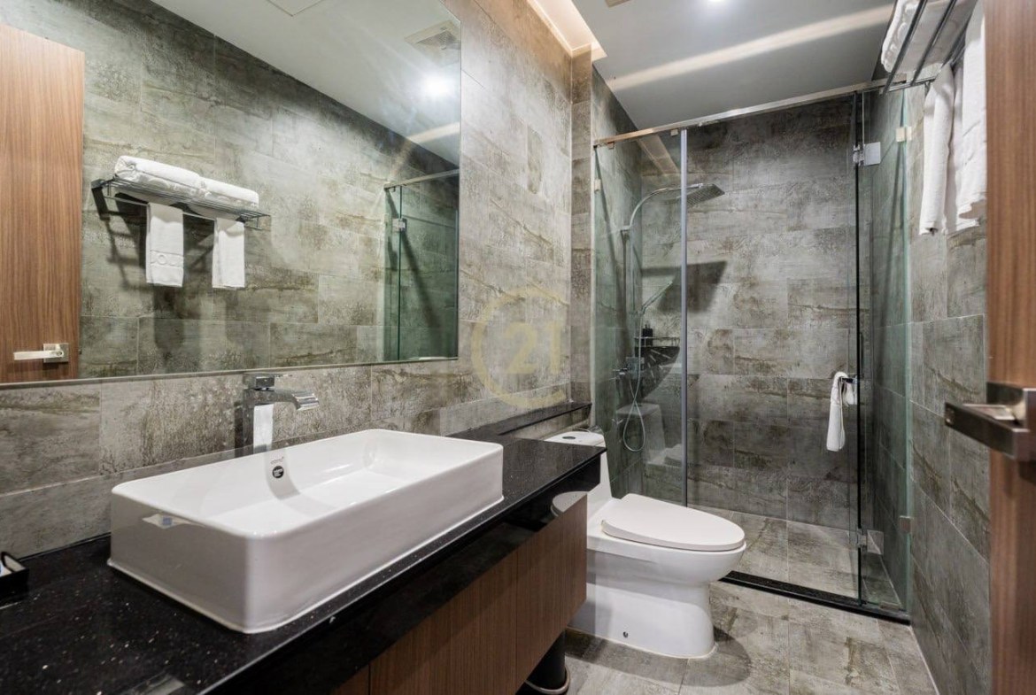3 BEDROOM APARTMENT FOR RENT AT TONLE BASSAC