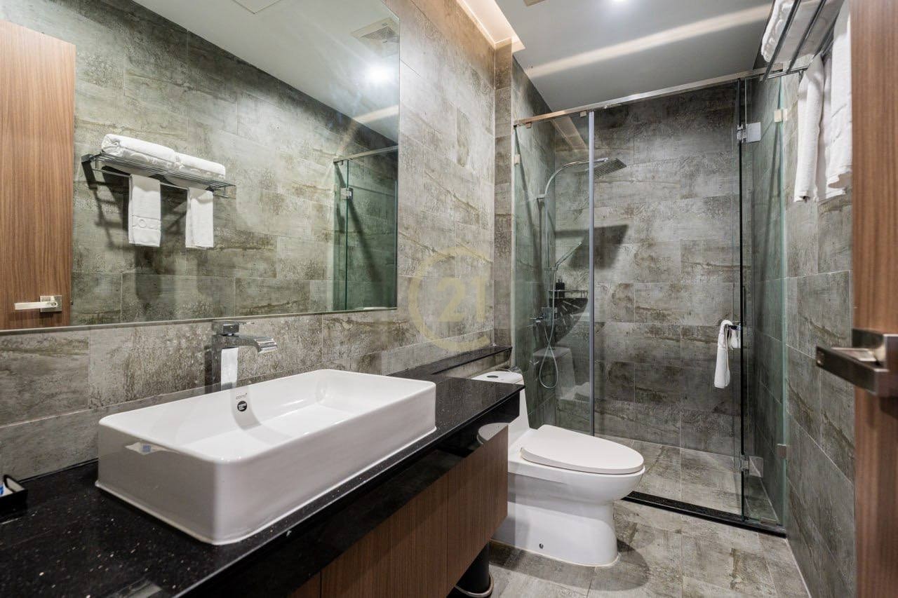 3 BEDROOM APARTMENT FOR RENT AT TONLE BASSAC