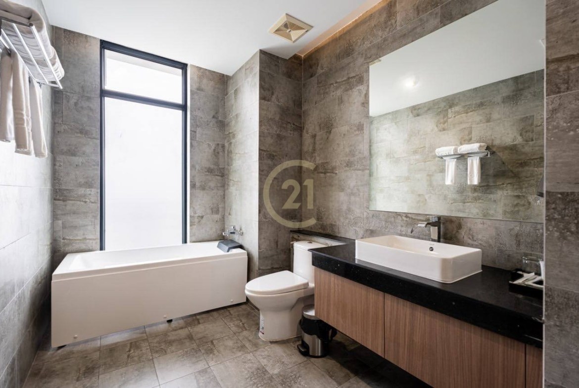 3 BEDROOM APARTMENT FOR RENT AT TONLE BASSAC