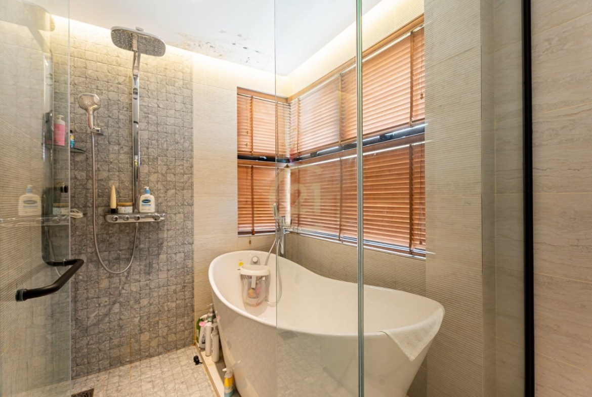 Luxurious 3 Bedroom For Rent At Tonle Bassac
