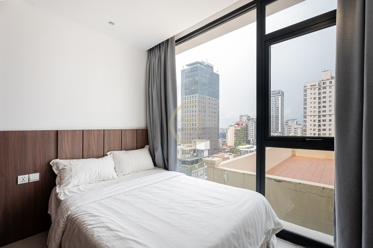 FOR RENT | Specious 3 Bedroom Serviced Apartment – BKK1