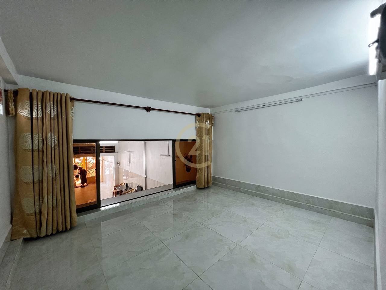 c3410e2e-90c0-44c3-a7b9-fe30fb164829 Shophouse for Rent | Prime Location in BKK1 – Hot Deal