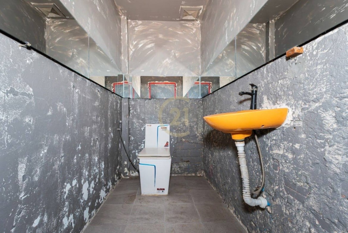 Premium Location Space For Rent In BKK1