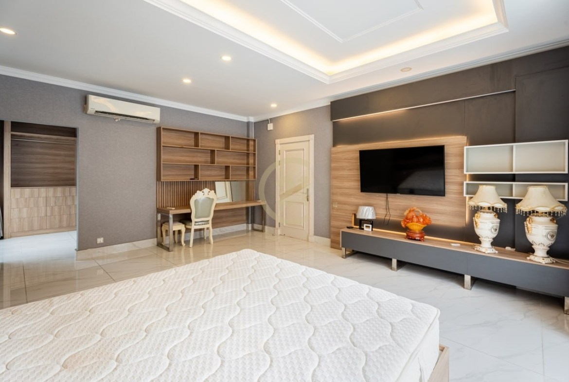 Luxury Villa Prince A For Rent At PH Boeng Snor
