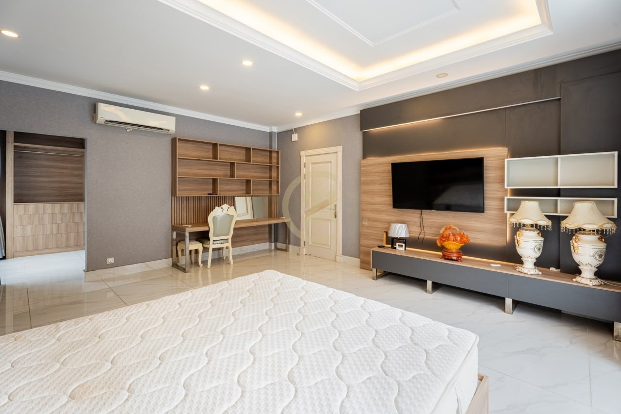 Luxury Villa Prince A For Rent At PH Boeng Snor