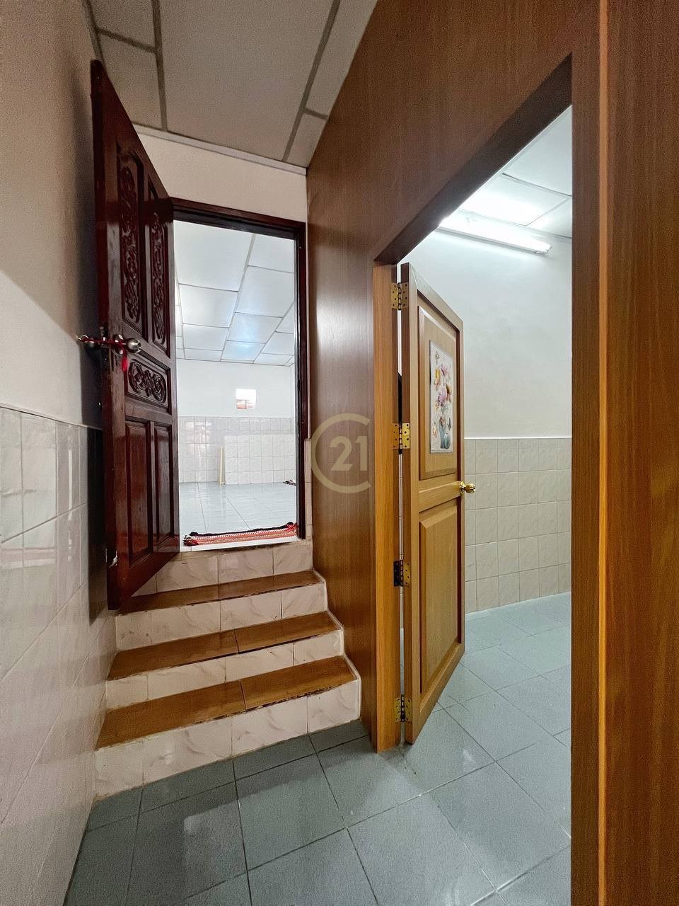 d4a39d38-31ca-4661-93a4-7e98885276cf Shophouse for Rent | Prime Location in BKK1 – Hot Deal