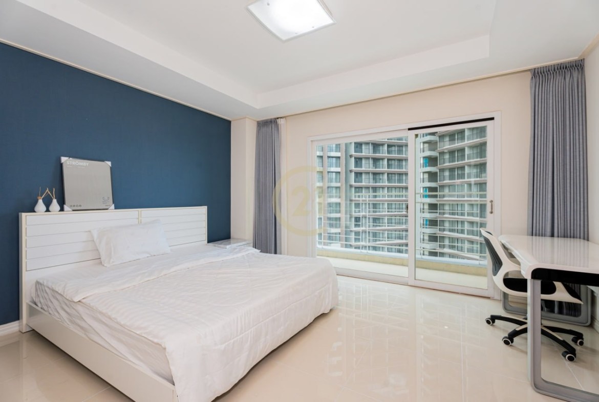 Spacious Condo 4 Bedroom For Rent at Toul Kork