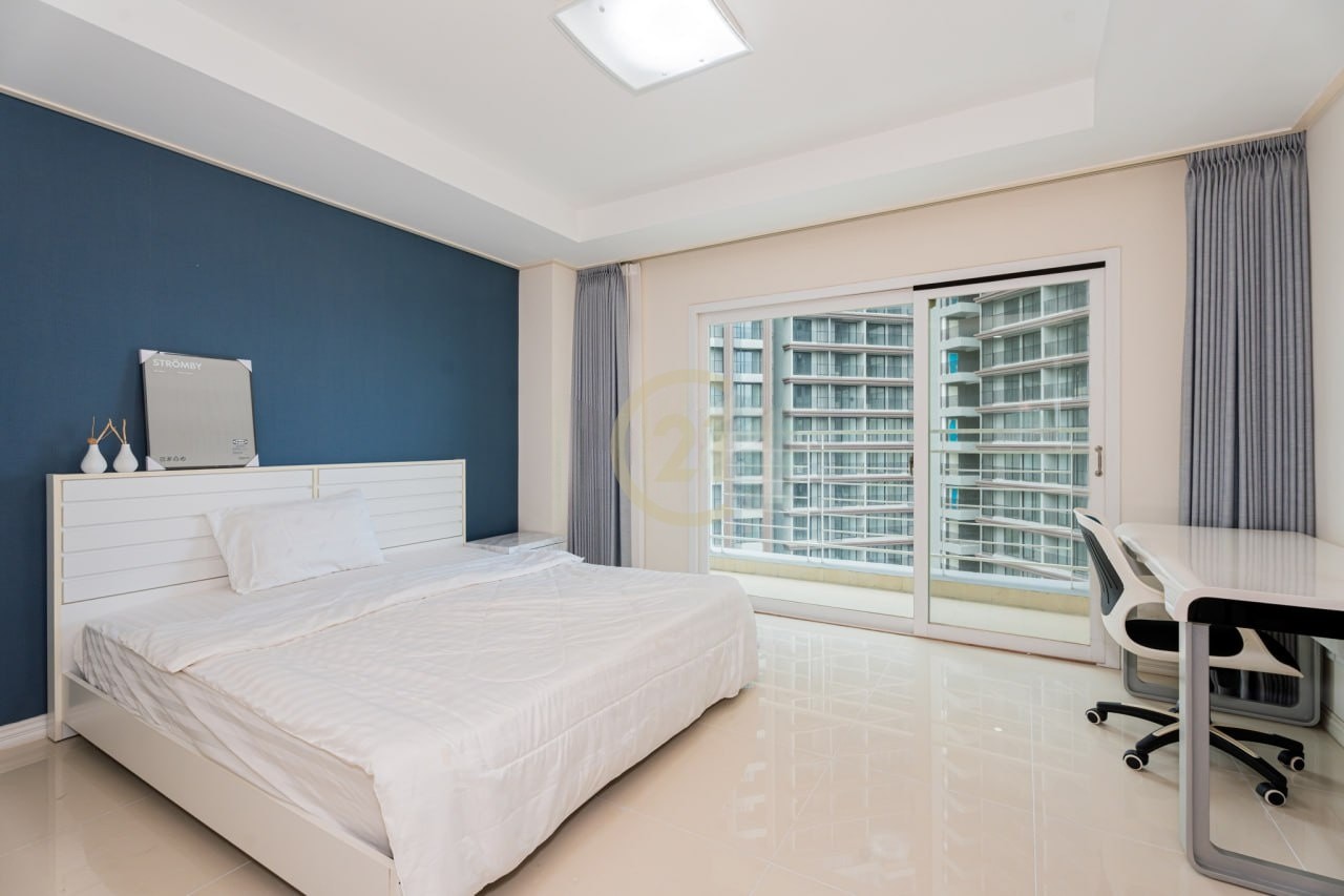 Spacious Condo 4 Bedroom For Rent at Toul Kork