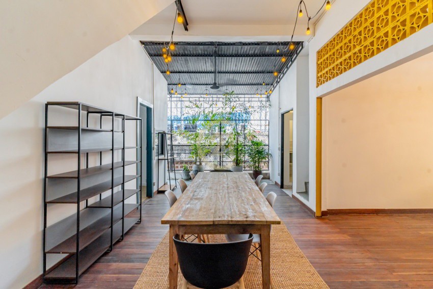 Renovated 5 Bedroom For Rent at Doun Penh