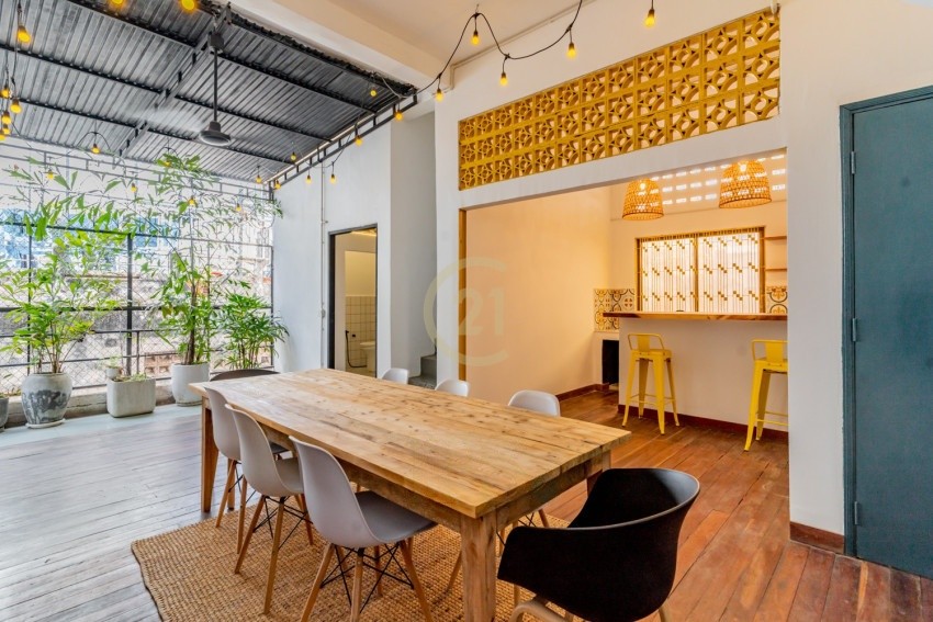 Renovated 5 Bedroom For Rent at Doun Penh