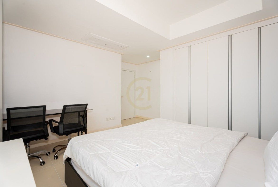 Spacious Condo 4 Bedroom For Rent at Toul Kork