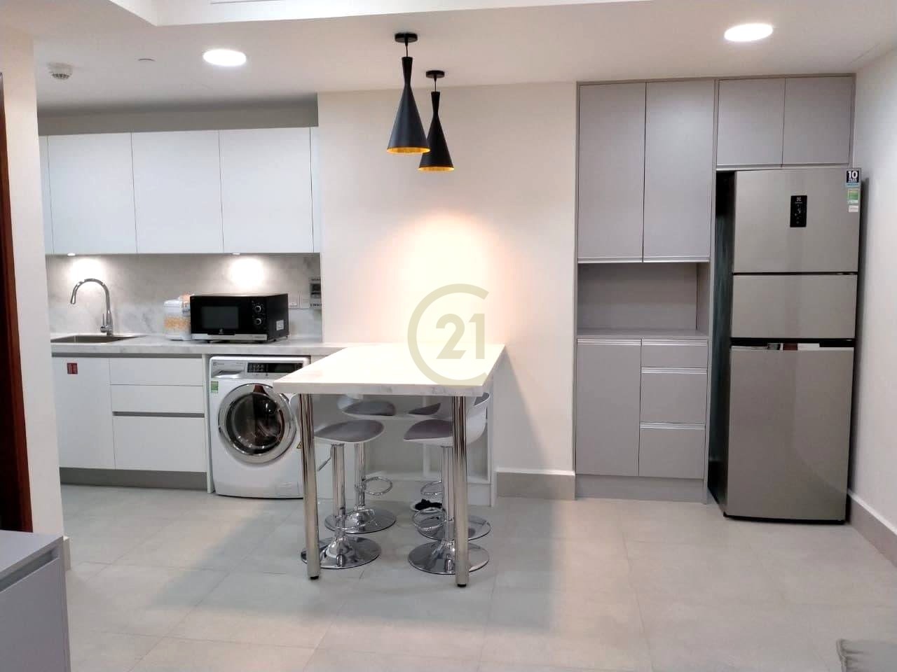 ee6adc8d-964b-4dd1-bd5f-2af19b81a356