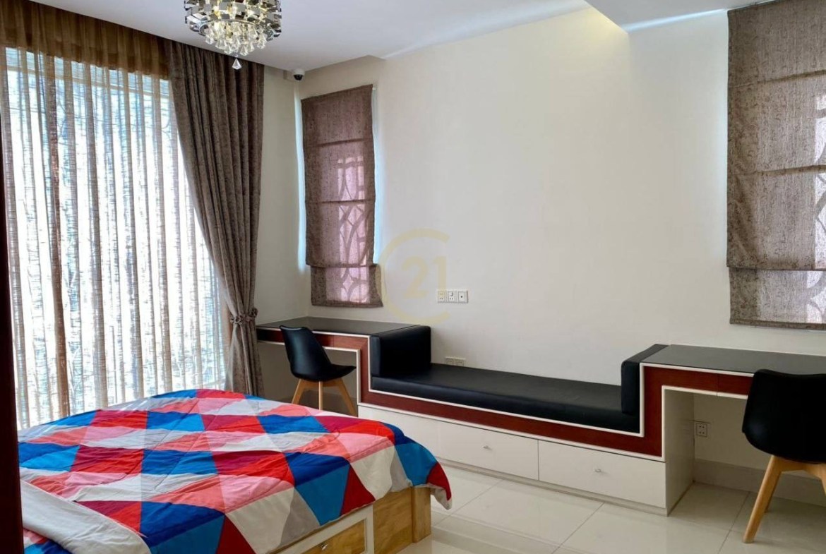 Luxury Villa For Rent At Peng Hout