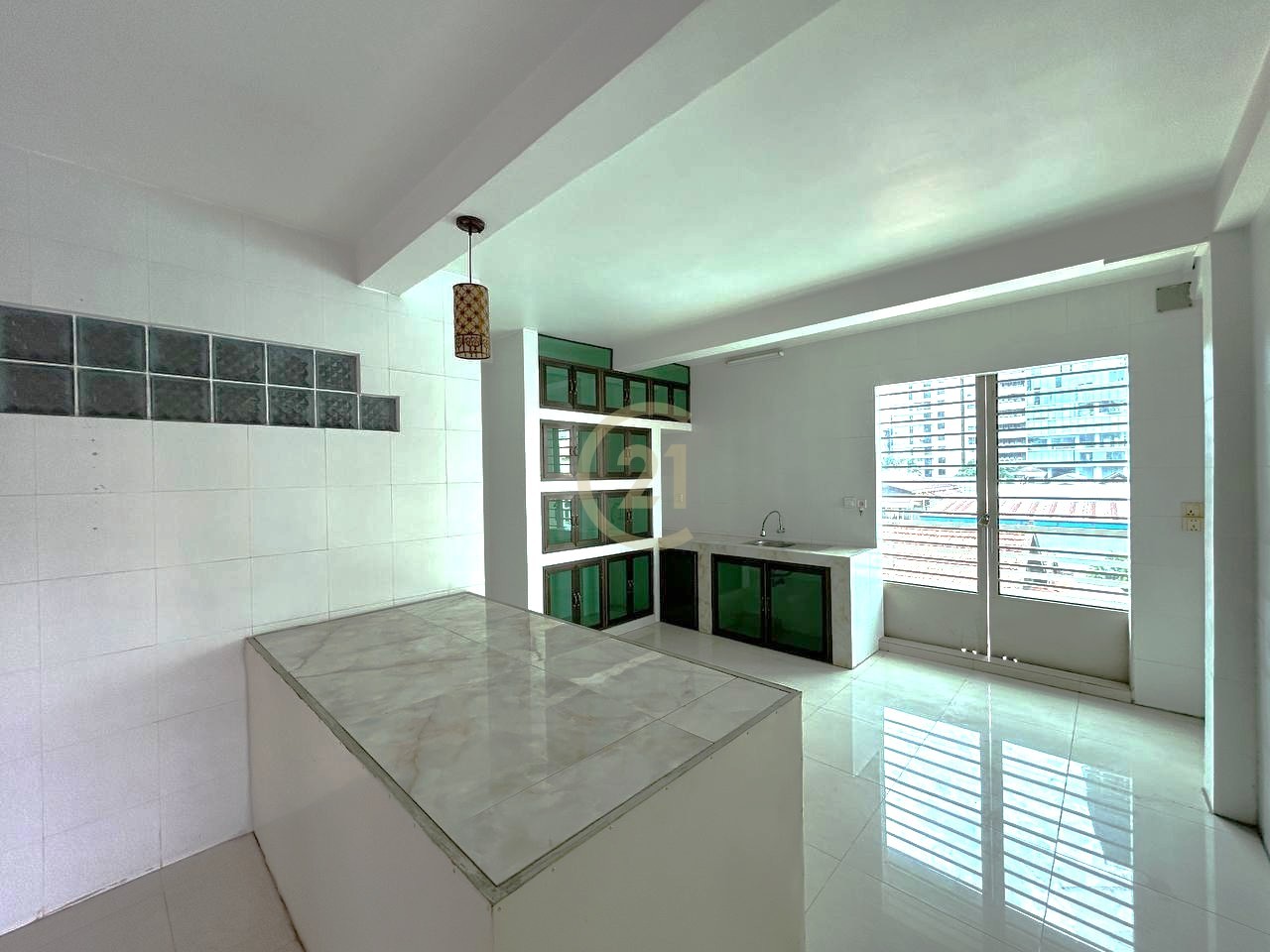 Shophouse for Rent in Boeung Trabek (Near Toul Tompoung, BKK)