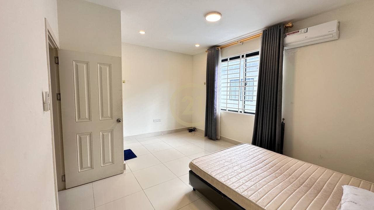 Villa LA for Rent at PH Boeng Snor