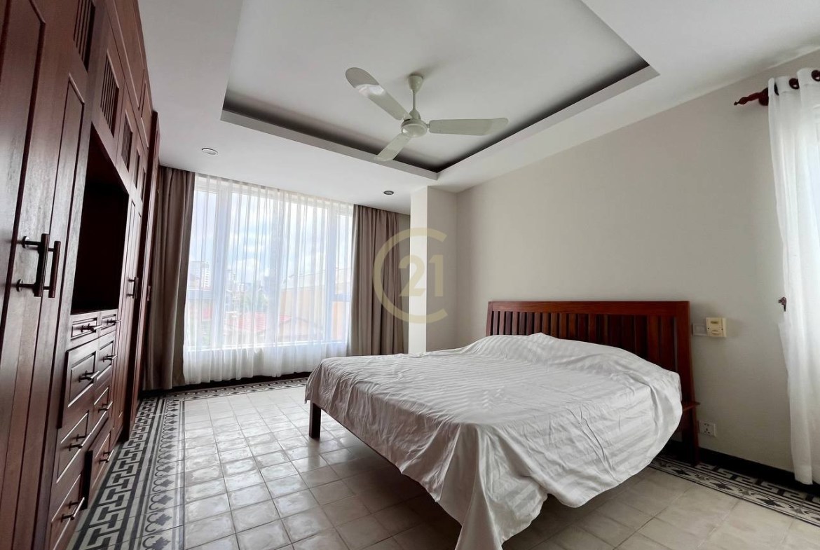 Western Three bedroom For Rent At Russian Market