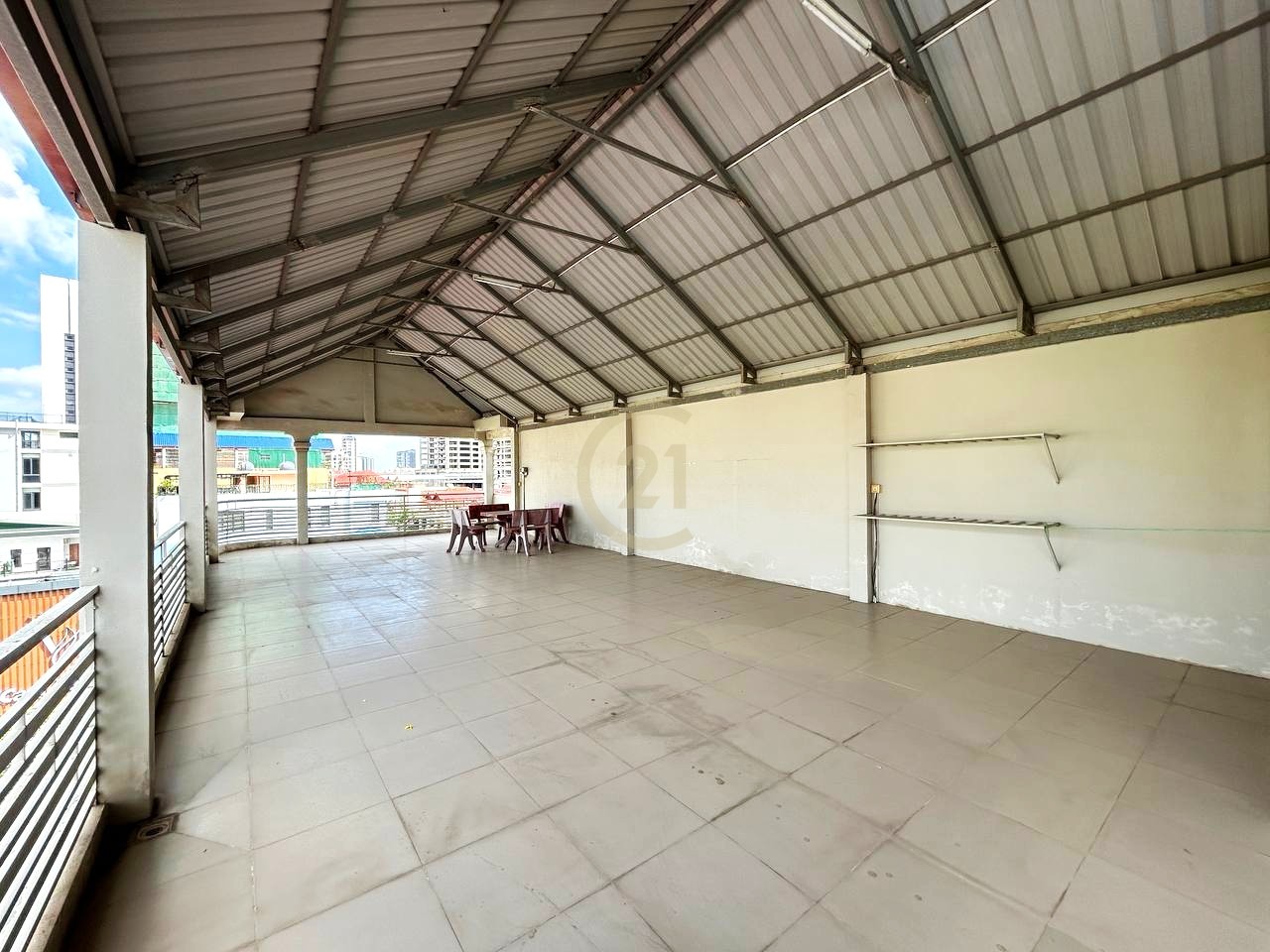 Shophouse for Rent in Boeung Trabek (Near Toul Tompoung, BKK)