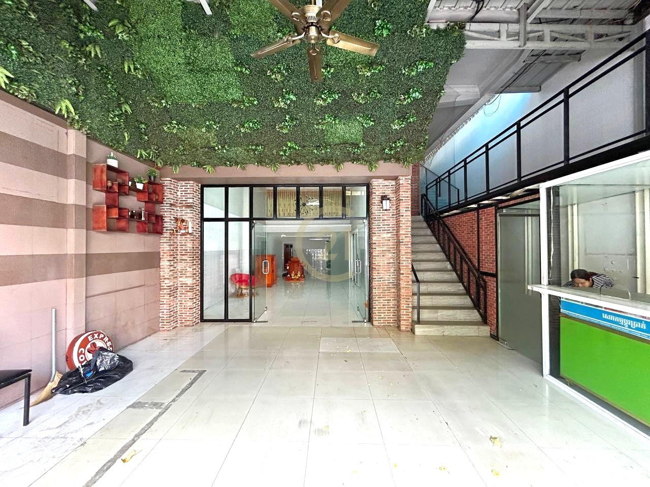 Shophouse for Rent in Boeung Trabek (Near Toul Tompoung, BKK)