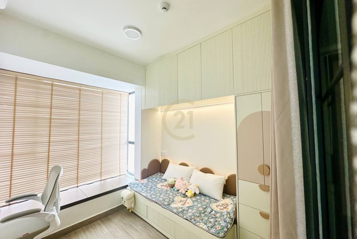 Urban Village Phase2 | Modern 3-Bedroom Condo for Rent – Negotiate Price