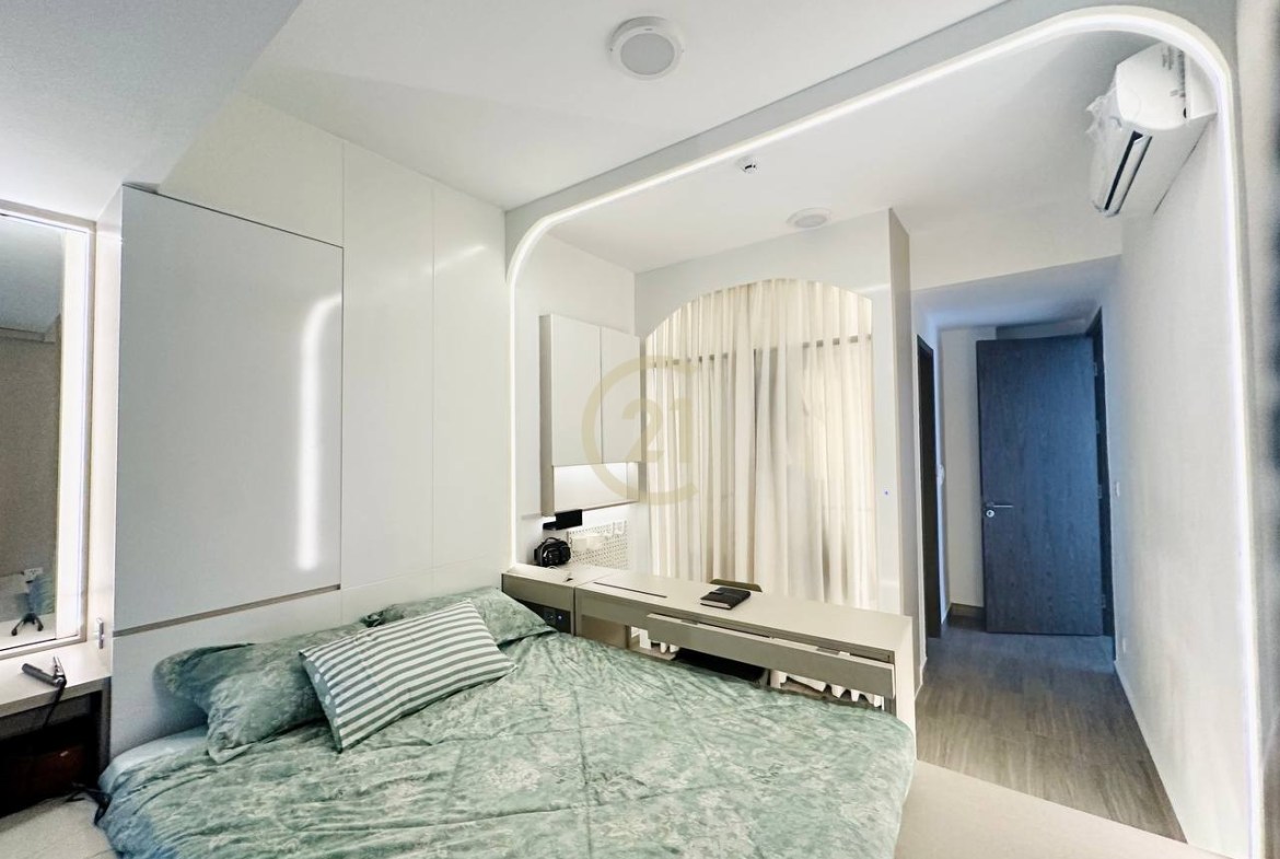 Urban Village Phase2 | Modern 3-Bedroom Condo for Rent – Negotiate Price