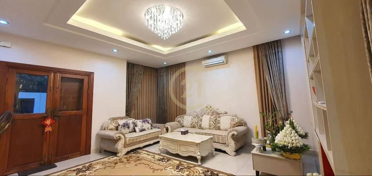 Luxury Villa For Rent At Peng Hout