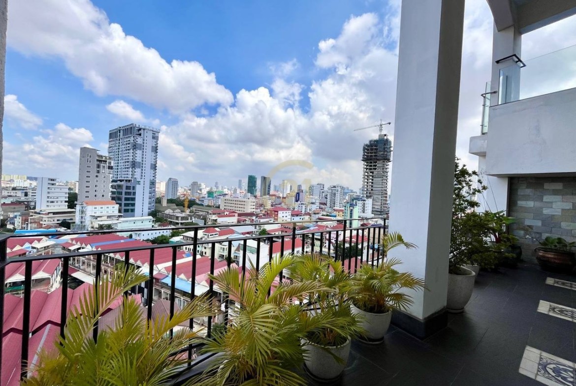 Western Three bedroom For Rent At Russian Market