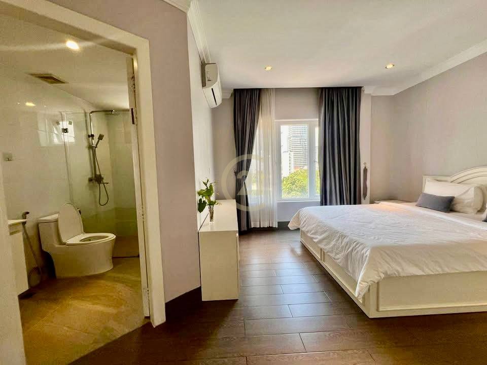 VINTAGE TWO BEDROOM FOR RENT-BKK1