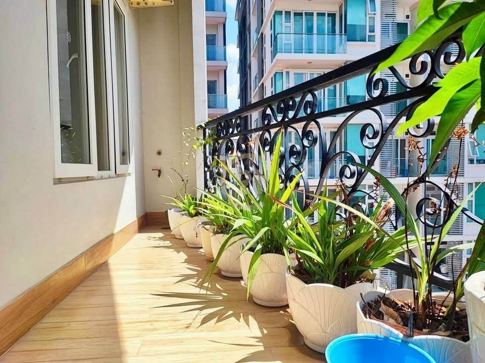 VINTAGE TWO BEDROOM FOR RENT-BKK1