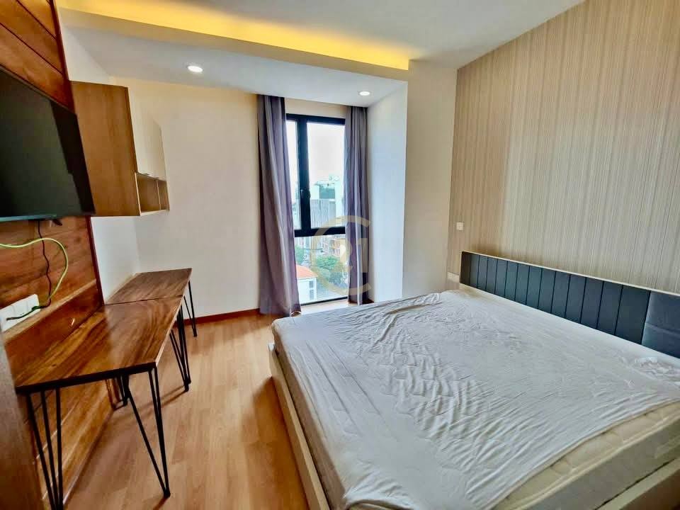 MODERN TWO BEDROOM FOR RENT-CENTRAL MARKET