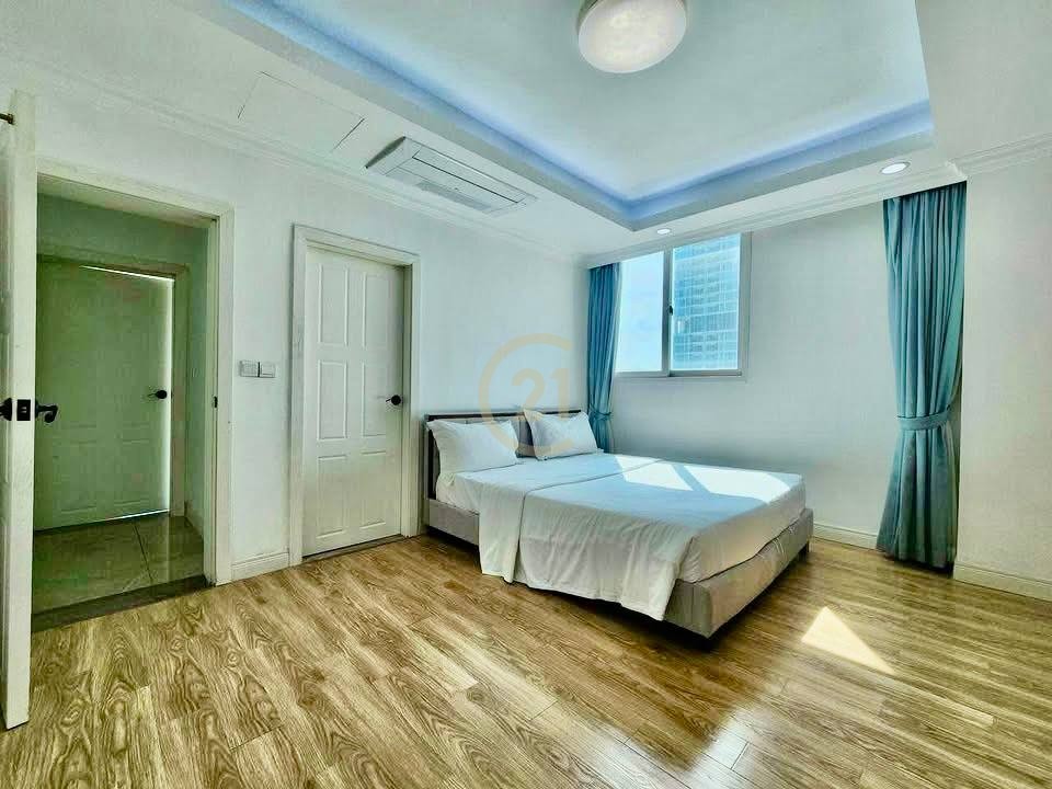 PRECIOUS FOUR BEDROOM FOR RENT-BKK1