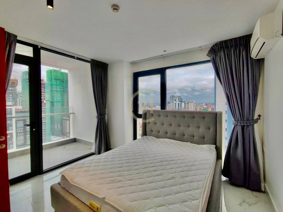 STYLISH THREE BEDROOM FOR RENT-BKK1