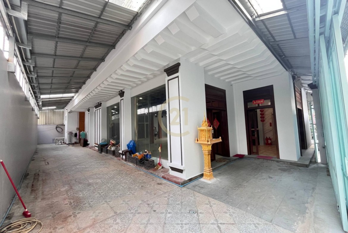 Whole Building for rent at BKK