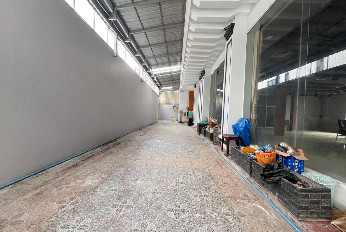 Whole Building for rent at BKK