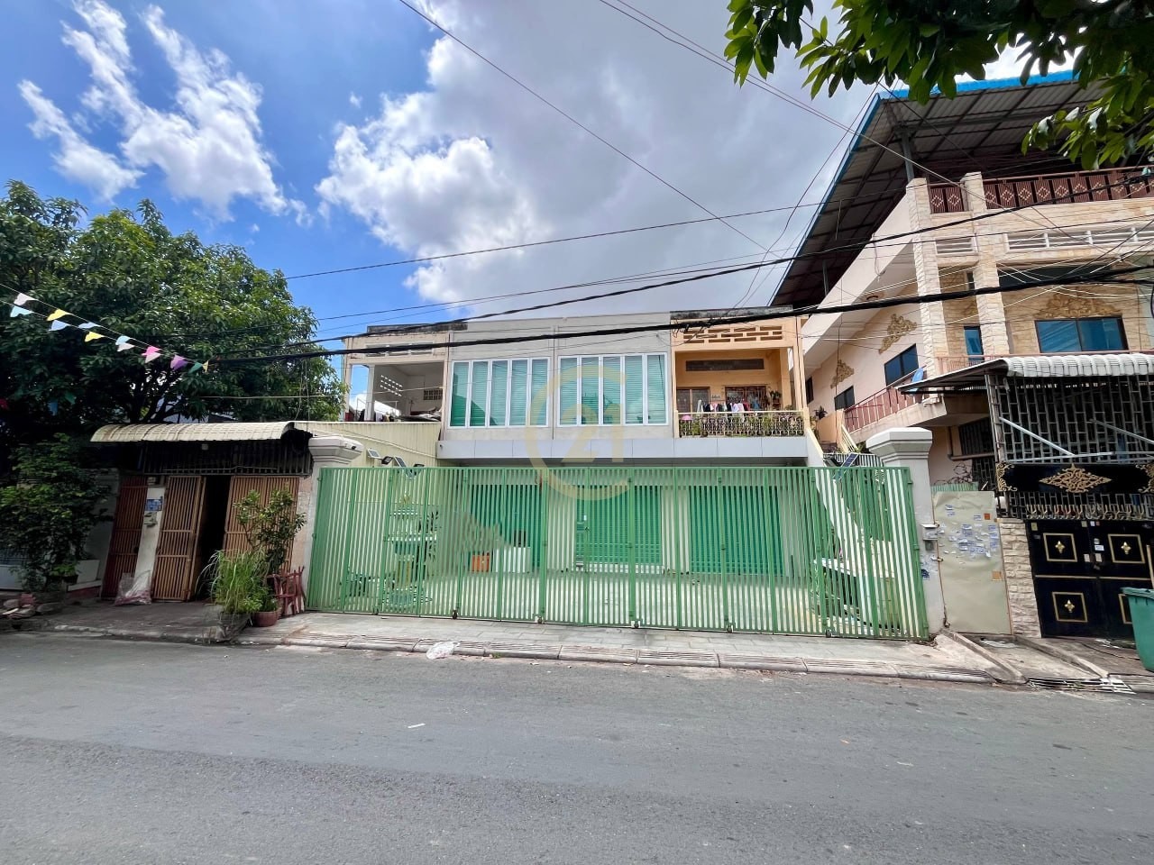 Shophouse for rent at BKK2
