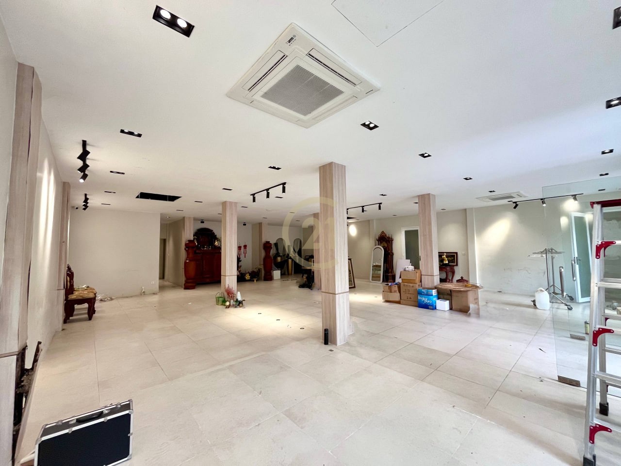 Shophouse for rent at BKK2