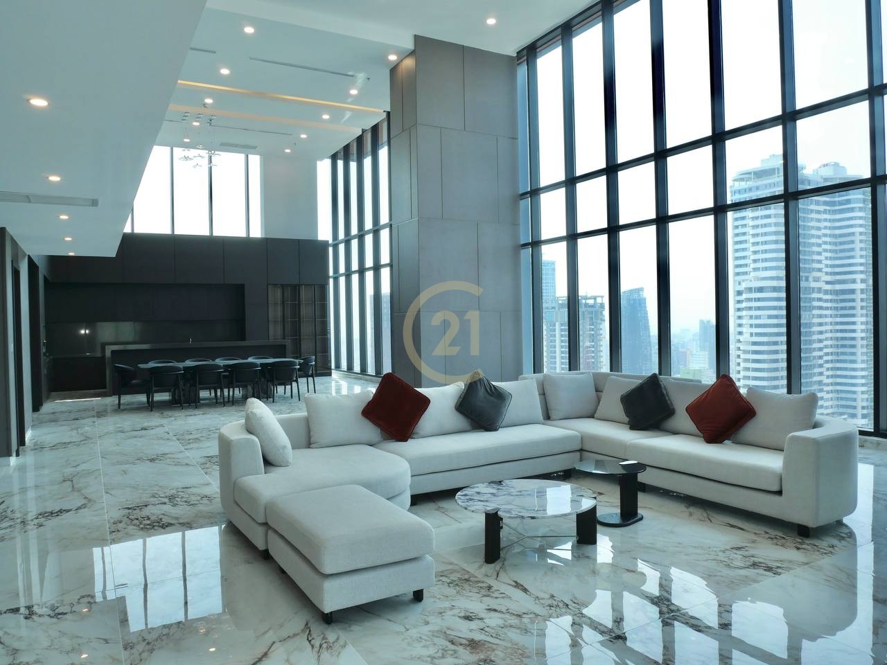 Penthouse 5BR For Rent In BKK1