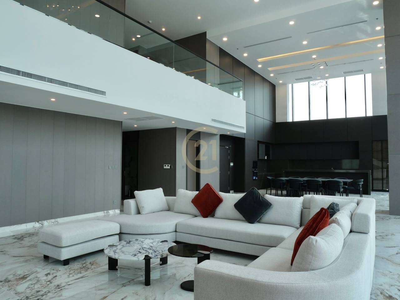 Penthouse 5BR For Rent In BKK1