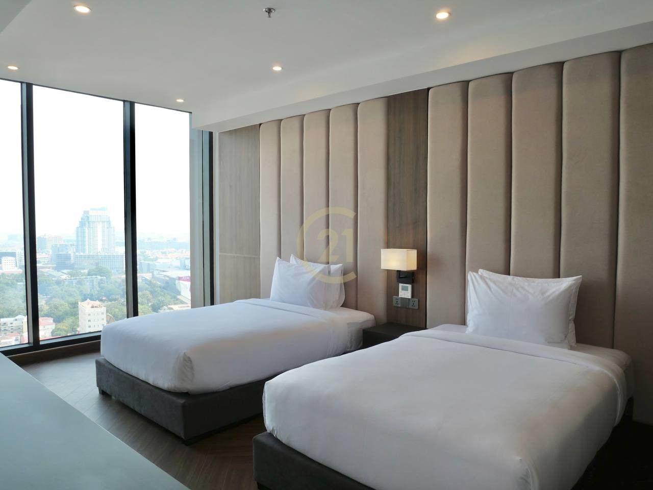 Penthouse 5BR For Rent In BKK1