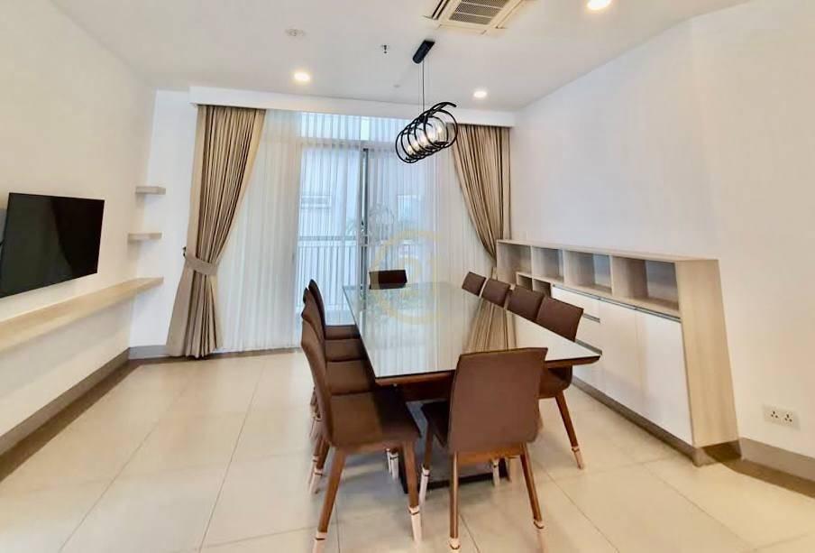 LUXURY THREE BEDROOM FOR RENT-BKK1