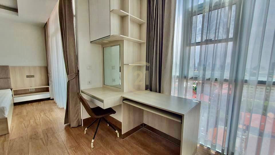 LUXURY THREE BEDROOM FOR RENT-BKK1