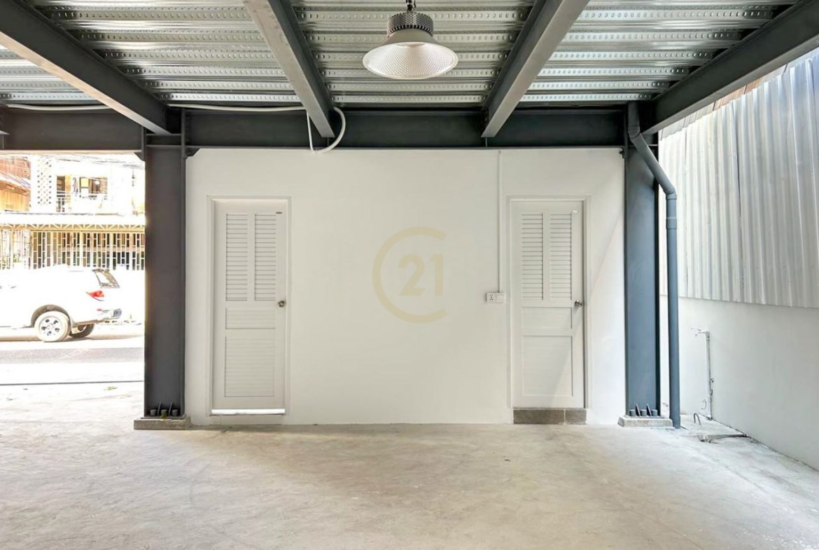 Brand New Warehouse For Rent In BKK3