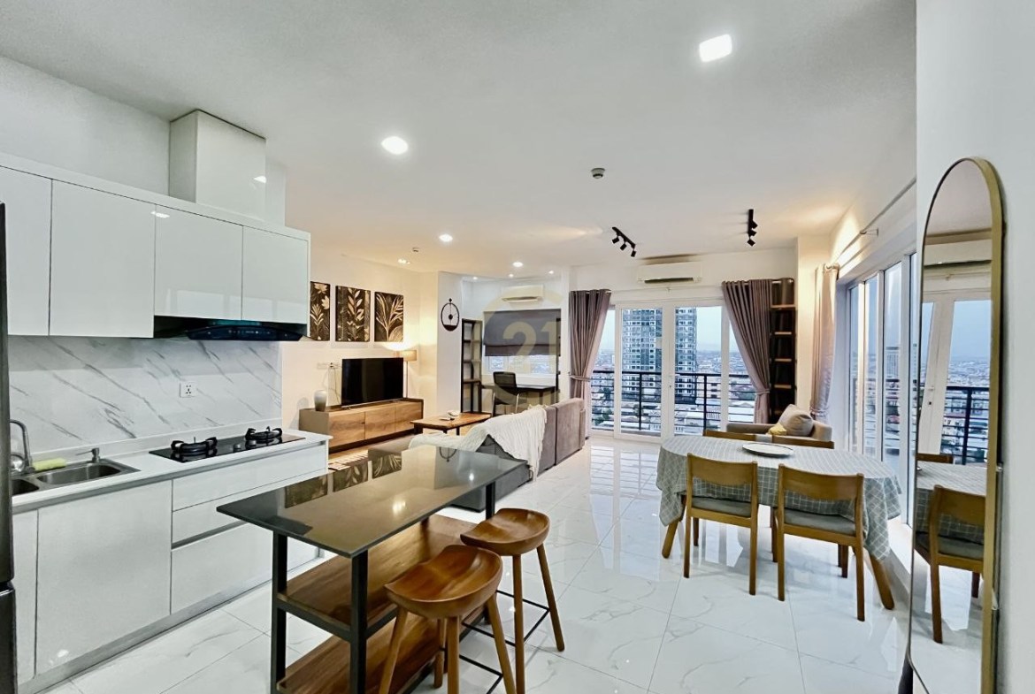Biggest Two Bedroom for rent at Berng Tompon