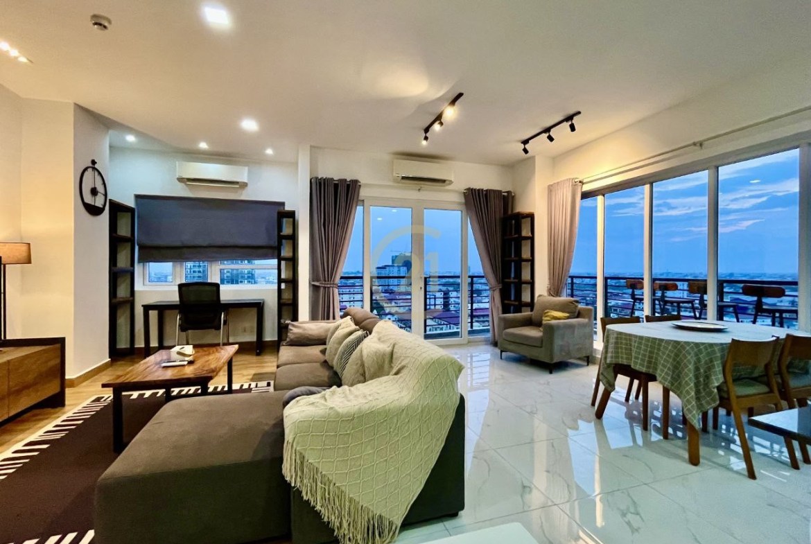 Biggest Two Bedroom for rent at Berng Tompon