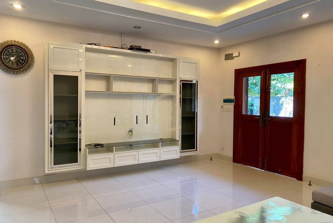 Luxury Villa For Rent At Peng Hout