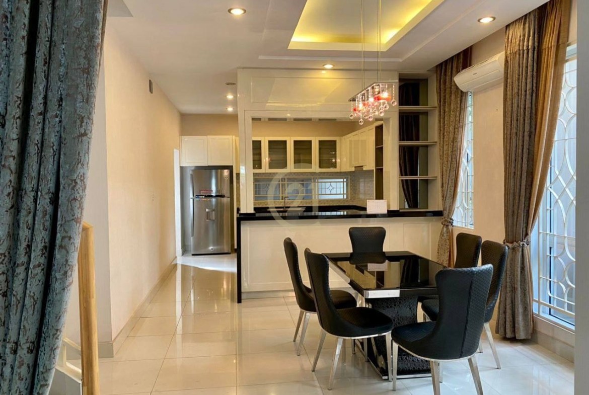 Luxury Villa For Rent At Peng Hout