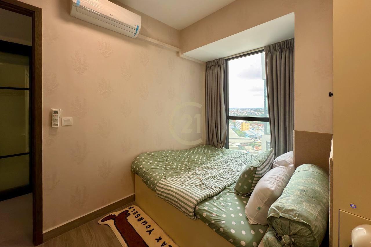Urban Village Phase2 | Modern 3-Bedroom Condo for Rent – Negotiate Price