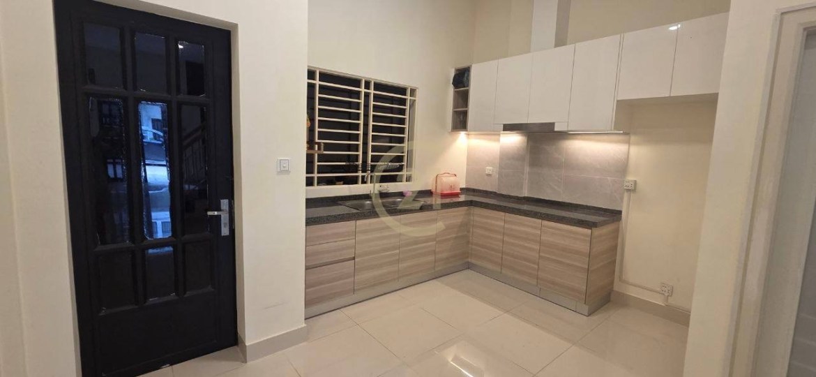 Villa LA For Rent at Peng Hout Boeng Snor