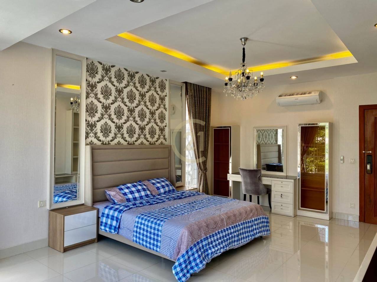 Luxury Villa For Rent At Peng Hout